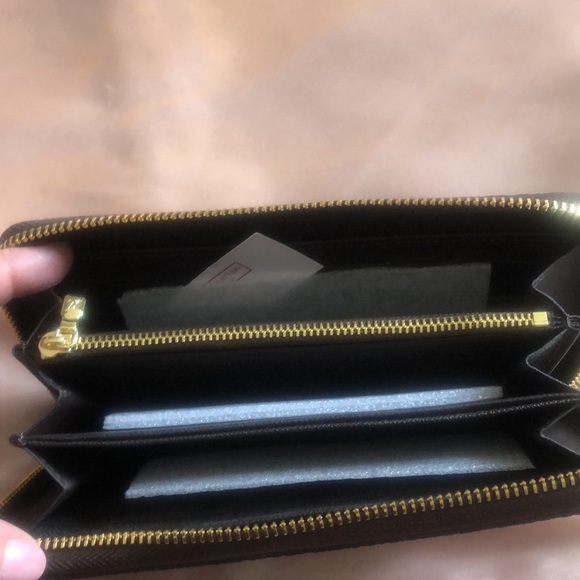 Wallet - Picture 3 of 3